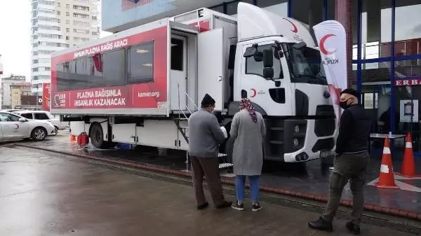 İş insanından 'akaryakıt ödüllü' kan bağışı kampanyası İş insanından 'akaryakıt ödüllü' kan bağışı kampanyası