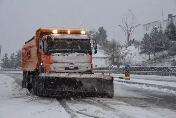 İzmir'de kar yağışı kentte coşku yarattı İzmir'de kar yağışı kentte coşku yarattı