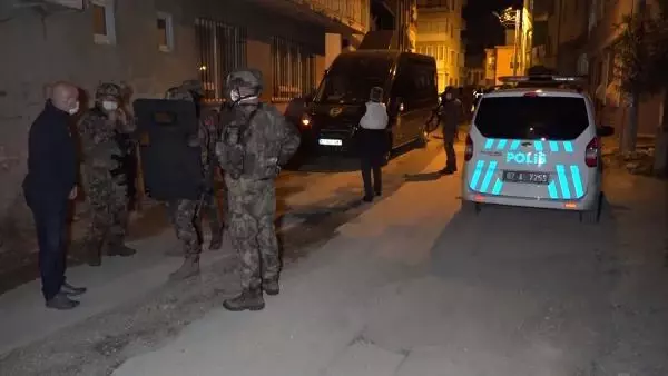 KADES butonuna bastı, polis alarma geçti KADES butonuna bastı, polis alarma geçti