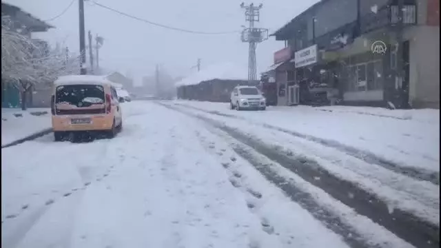 Şebinkarahisar beyaza büründü Şebinkarahisar beyaza büründü