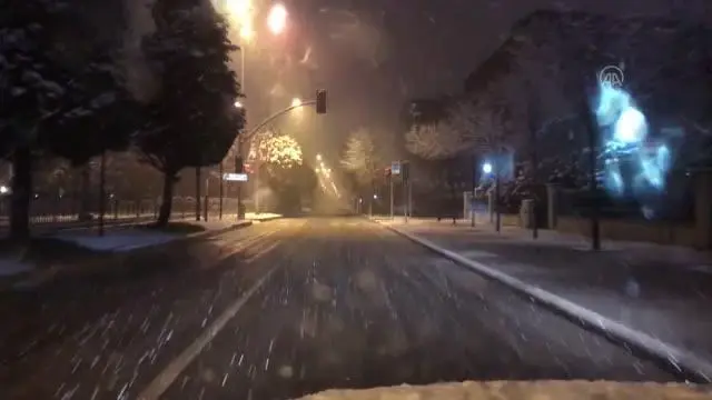 ESKİŞEHİR - Yoğun kar yağışı sürüyor ESKİŞEHİR - Yoğun kar yağışı sürüyor