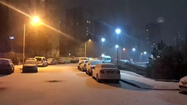 Kar yağışı etkili oluyor Kar yağışı etkili oluyor