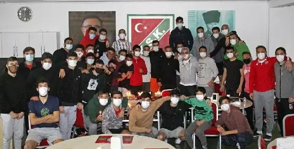 Karşıyaka'da tam kadro sevinci Karşıyaka'da tam kadro sevinci