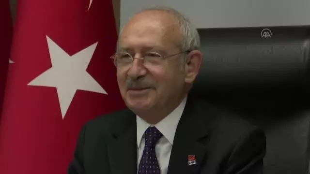 Kılıçdaroğlu, ev hanımlarıyla video konferansla görüştü Kılıçdaroğlu, ev hanımlarıyla video konferansla görüştü