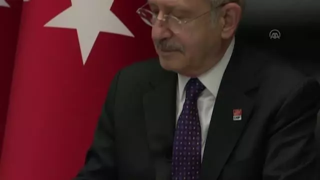 Kılıçdaroğlu, ev hanımlarıyla video konferansla görüştü Kılıçdaroğlu, ev hanımlarıyla video konferansla görüştü