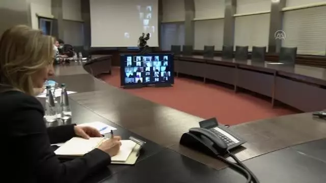 Kılıçdaroğlu, ev hanımlarıyla video konferansla görüştü Kılıçdaroğlu, ev hanımlarıyla video konferansla görüştü