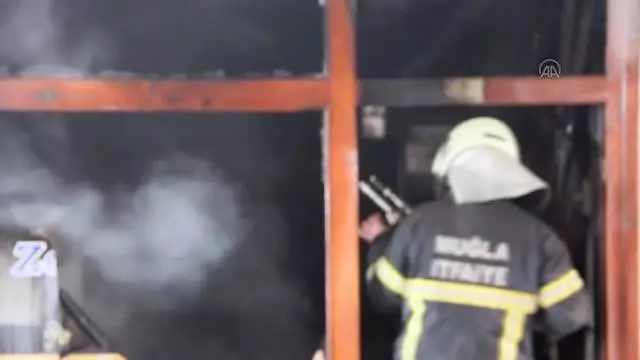 Köftecide çıkan yangın hasara yol açtı Köftecide çıkan yangın hasara yol açtı