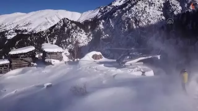 Son dakika haberi... Kovid-19 salgınına rağmen Kaçkar Dağları'nda heliski heyecanı bu yıl da yaşanacak Son dakika haberi... Kovid-19 salgınına rağmen Kaçkar Dağları'nda heliski heyecanı bu yıl da yaşanacak
