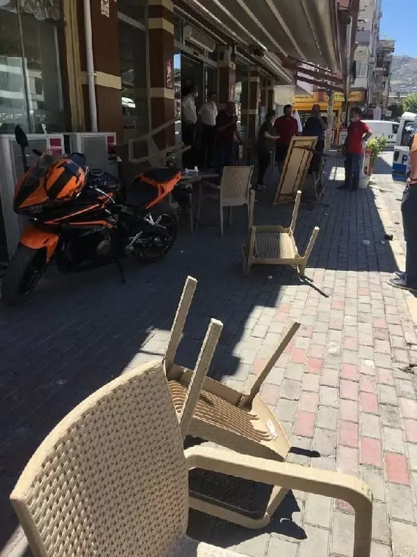 Lokanta sahibini, haraç vermeyince bıçakladı Lokanta sahibini, haraç vermeyince bıçakladı