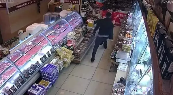 Lokanta sahibini, haraç vermeyince bıçakladı Lokanta sahibini, haraç vermeyince bıçakladı