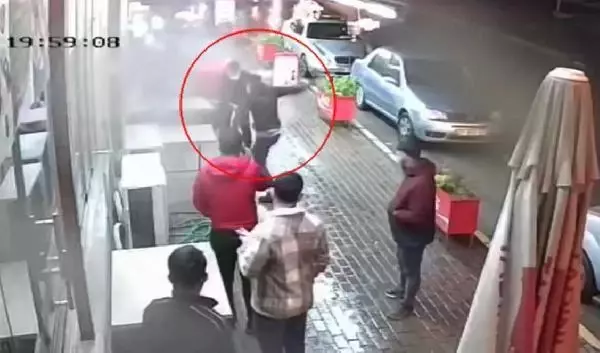 Lokanta sahibini, haraç vermeyince bıçakladı Lokanta sahibini, haraç vermeyince bıçakladı