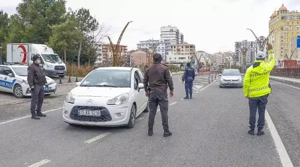 Son dakika haberi | Mardin'de kısıtlamanın ilk gününde sessizlik hakim Son dakika haberi | Mardin'de kısıtlamanın ilk gününde sessizlik hakim