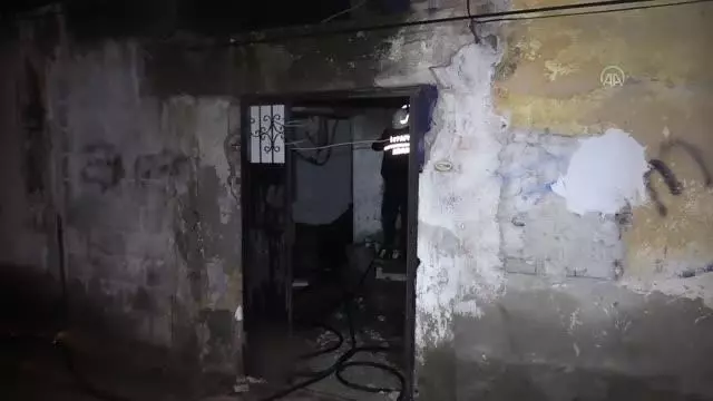 Metruk evde yangın: 1 ölü Metruk evde yangın: 1 ölü