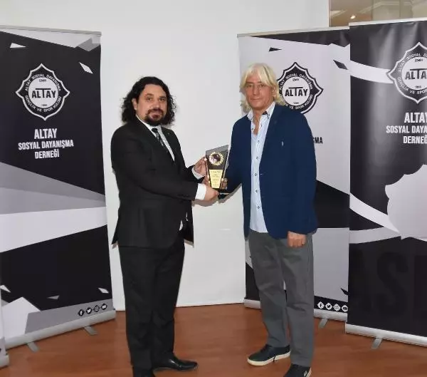 Olympique Lyonlu Cenk'in babası gururlu Olympique Lyonlu Cenk'in babası gururlu