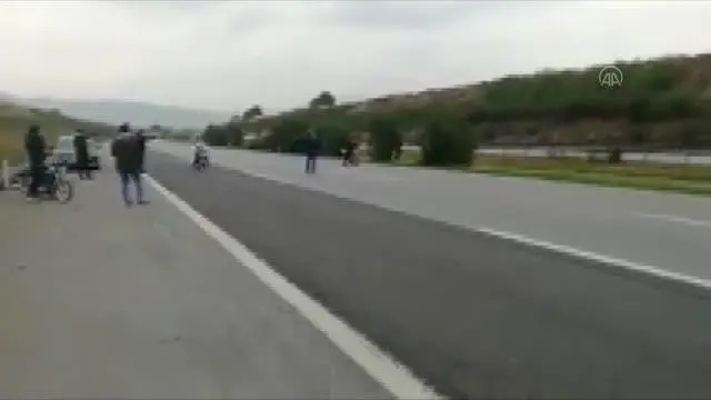 Otoyolda motosiklet yarışına para cezası Otoyolda motosiklet yarışına para cezası