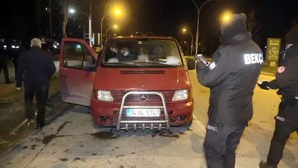 Polis telsizi dinlediler ancak yakalanmaktan kurtulamadılar Polis telsizi dinlediler ancak yakalanmaktan kurtulamadılar