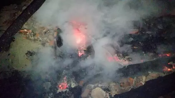 Safranbolu'da tek katlı ev yandı Safranbolu'da tek katlı ev yandı
