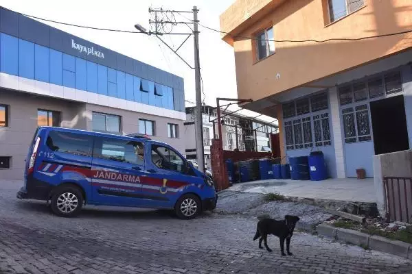 İzmir'de kaçak içki operasyonu İzmir'de kaçak içki operasyonu