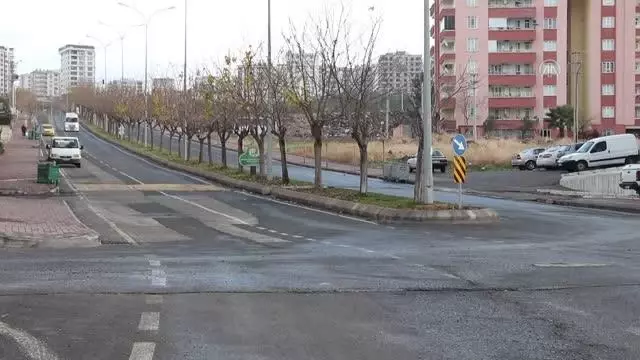 Son dakika haberleri... (Drone) Cadde ve sokaklarda sessizlik hakim Son dakika haberleri... (Drone) Cadde ve sokaklarda sessizlik hakim