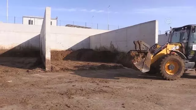 ŞANLIURFA - Hayvansal atıklar elektrik enerjisine ve organik gübreye dönüştürülüyor ŞANLIURFA - Hayvansal atıklar elektrik enerjisine ve organik gübreye dönüştürülüyor