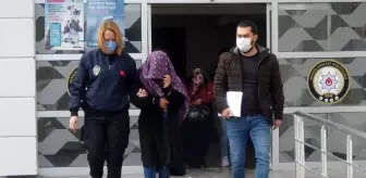 Kırıkkale: İki adamla aynı anda sözlenip, 60 bin TL dolandırdı: Ciddi düşünüyordum, evlenecektim Kırıkkale: İki adamla aynı anda sözlenip, 60 bin TL dolandırdı: Ciddi düşünüyordum, evlenecektim