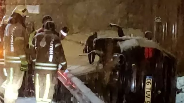 Ümraniye'de trafik kazası Ümraniye'de trafik kazası
