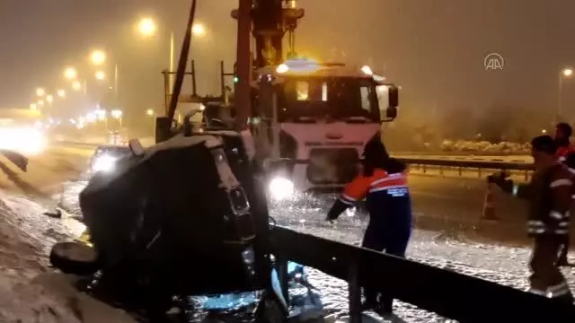 Ümraniye'de trafik kazası Ümraniye'de trafik kazası
