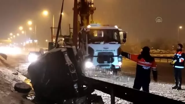 Ümraniye'de trafik kazası Ümraniye'de trafik kazası