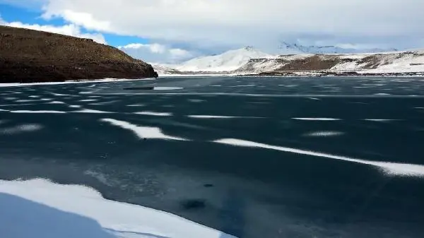 VAN'DA BARAJ GÖLÜ DONDU VAN'DA BARAJ GÖLÜ DONDU