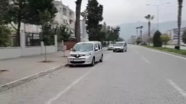 Son dakika haberleri | İzmir'de yaşlı adamı dolandırdıkları iddiasıyla aranan 2 zanlı yine para isteyince yakalandı Son dakika haberleri | İzmir'de yaşlı adamı dolandırdıkları iddiasıyla aranan 2 zanlı yine para isteyince yakalandı