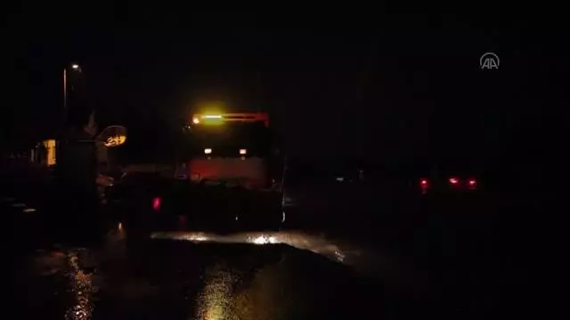 Yollarda kar mesaisi Yollarda kar mesaisi