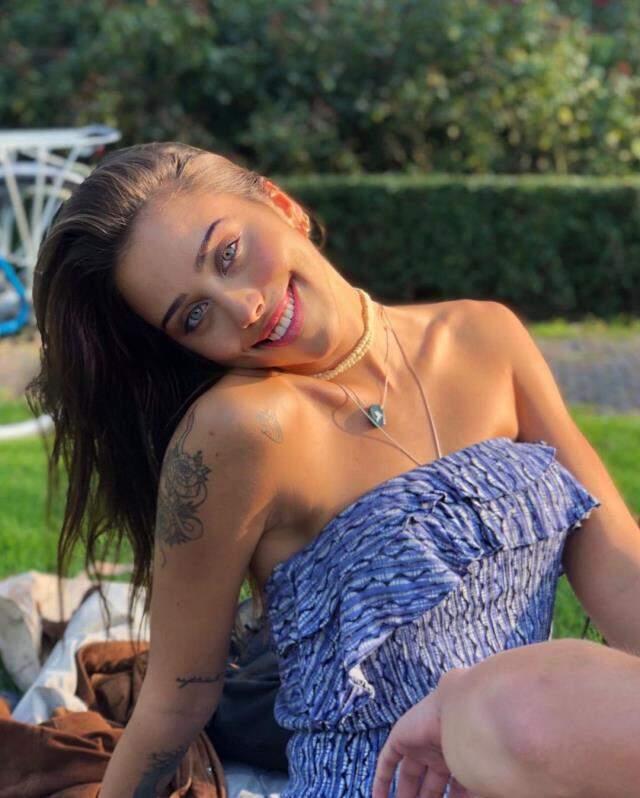 Zeynep Alkan bu kez estetik için bıçak altına yatacak Zeynep Alkan bu kez estetik için bıçak altına yatacak