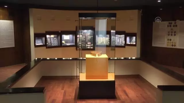 2 bin 800 yıllık 'prenses kemeri' müzede sergileniyor 2 bin 800 yıllık 'prenses kemeri' müzede sergileniyor