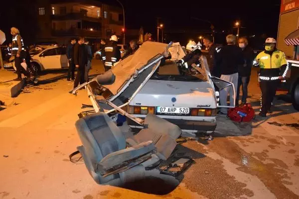 Son dakika haber: 3 kişinin öldüğü kazanın yeni görüntüsü ortaya çıktı Son dakika haber: 3 kişinin öldüğü kazanın yeni görüntüsü ortaya çıktı