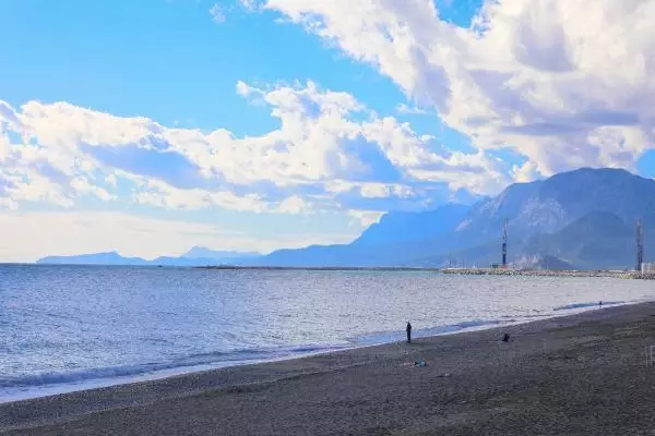 Antalya kısıtlamanın son gününde sessiz Antalya kısıtlamanın son gününde sessiz