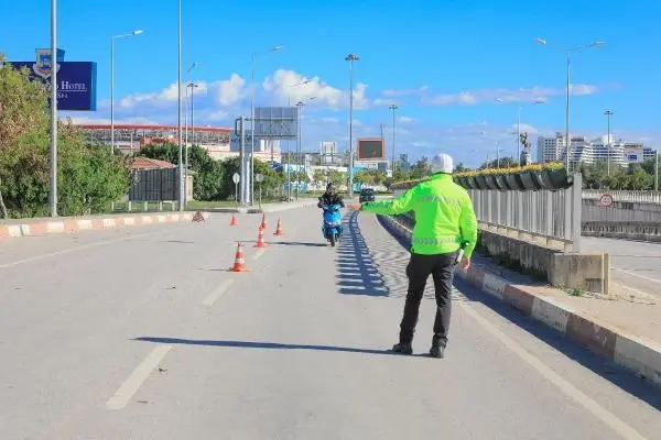 Antalya kısıtlamanın son gününde sessiz Antalya kısıtlamanın son gününde sessiz