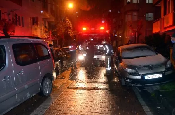Avcılar'daki yangına müdahaleye hatalı park engeli Avcılar'daki yangına müdahaleye hatalı park engeli