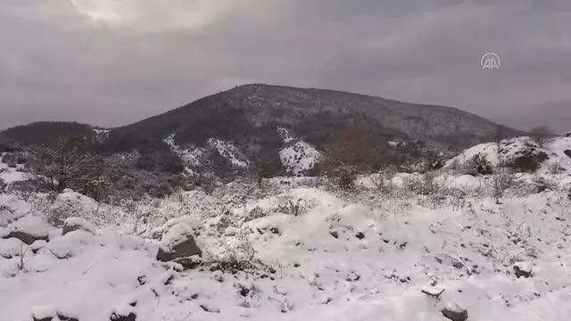 ÇANAKKALE - Biga'da çocukların kar sevinci ÇANAKKALE - Biga'da çocukların kar sevinci