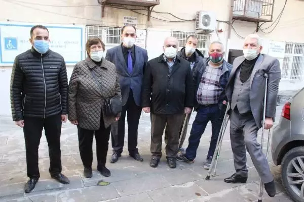 Diyarbakır'da 'engelli derneklerinde eğlence' tepkisi Diyarbakır'da 'engelli derneklerinde eğlence' tepkisi