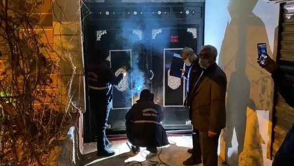 Diyarbakır'da 'engelli derneklerinde eğlence' tepkisi Diyarbakır'da 'engelli derneklerinde eğlence' tepkisi
