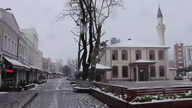 ZONGULDAK - Doğu Marmara ve Batı Karadeniz'de kar yağışı etkili oluyor ZONGULDAK - Doğu Marmara ve Batı Karadeniz'de kar yağışı etkili oluyor