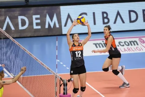 Eczacıbaşı VitrA: 3-1 Eczacıbaşı VitrA: 3-1