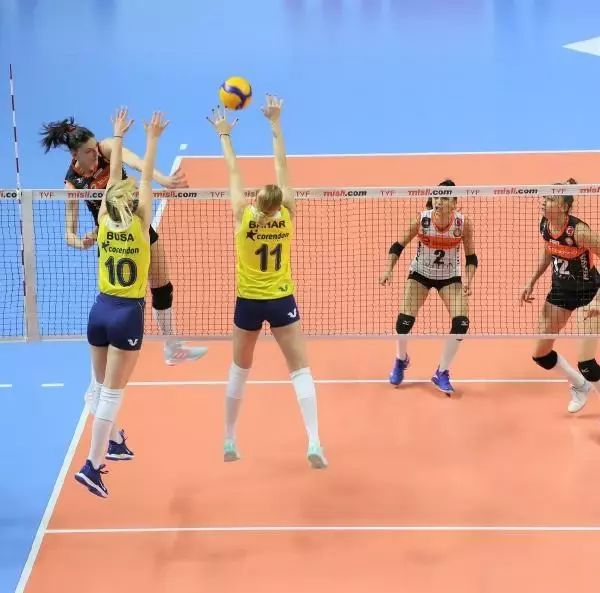 Eczacıbaşı VitrA: 3-1 Eczacıbaşı VitrA: 3-1