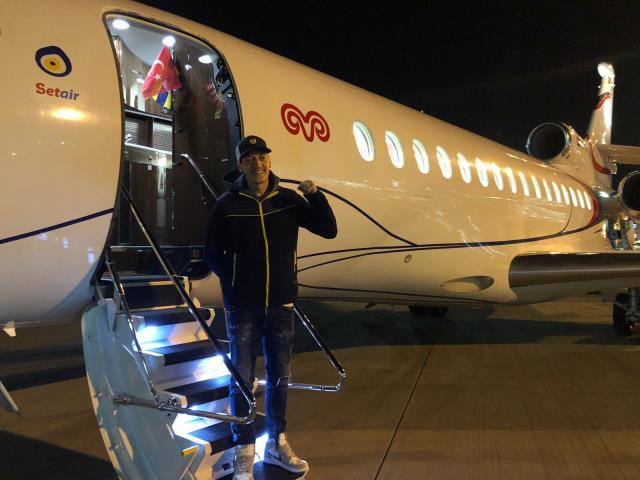 Fenerbahçe's new transfer, Mesut Özil, got on the plane!  The first photo has arrived