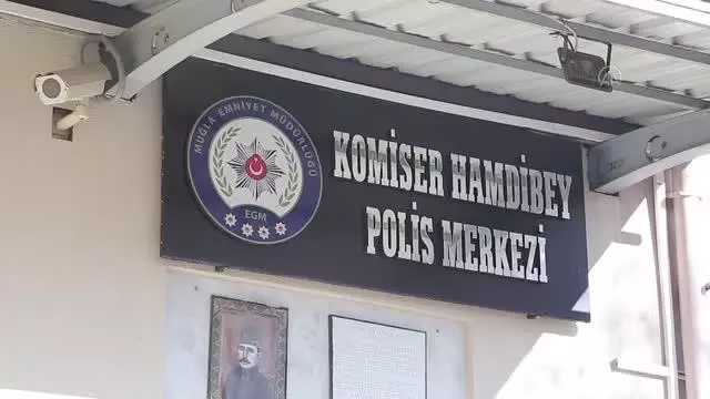 Fuhuş parasıyla yakalanan 5 şüpheli adli kontrol şartıyla serbest Fuhuş parasıyla yakalanan 5 şüpheli adli kontrol şartıyla serbest