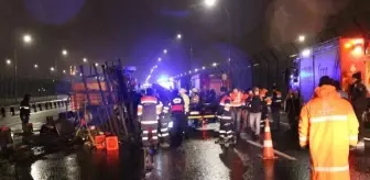 Haliç Köprüsü'nde çekici, yol bakım araçlarına çarptı: 2 ölü