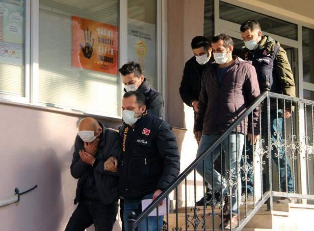 İş vaadiyle yabancı uyruklu kadınları Türkiye'ye getirip fuhşa zorlayan uyuşturucu baronunun 18 milyonluk mal varlığı dudak uçuklattı İş vaadiyle yabancı uyruklu kadınları Türkiye'ye getirip fuhşa zorlayan uyuşturucu baronunun 18 milyonluk mal varlığı dudak uçuklattı