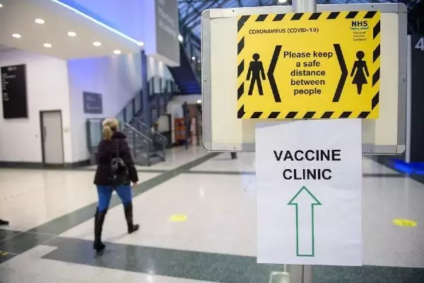 İskoçya'da günde 5 bin aşılama yapılacak klinik kuruldu İskoçya'da günde 5 bin aşılama yapılacak klinik kuruldu