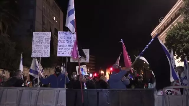 İsrail'de Netanyahu karşıtı protestolar devam ediyor İsrail'de Netanyahu karşıtı protestolar devam ediyor