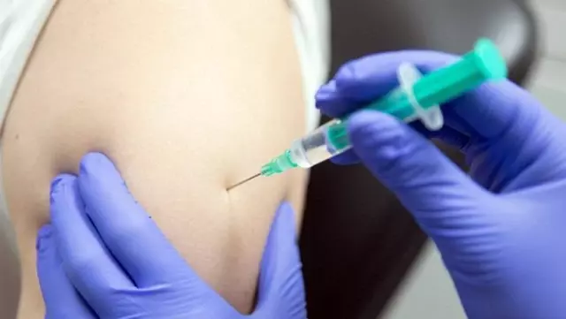 İsrail'de Pfizer/BioNTech aşısı yaptıran 13 kişi yüz felci geçirdi İsrail'de Pfizer/BioNTech aşısı yaptıran 13 kişi yüz felci geçirdi